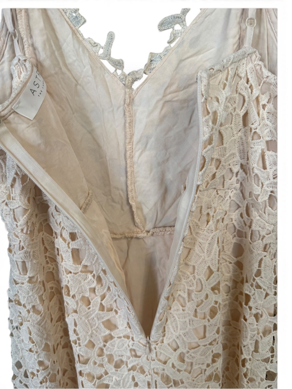 Astr the Label Cream Lace Midi Dress with Spaghetti Straps Medium - Picture 9 of 11